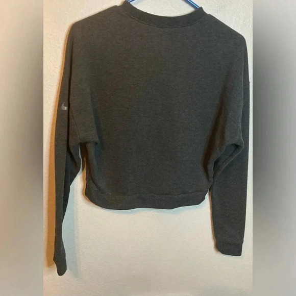 Nike Cropped Gray Crewneck Size Small - Picture 3 of 3
